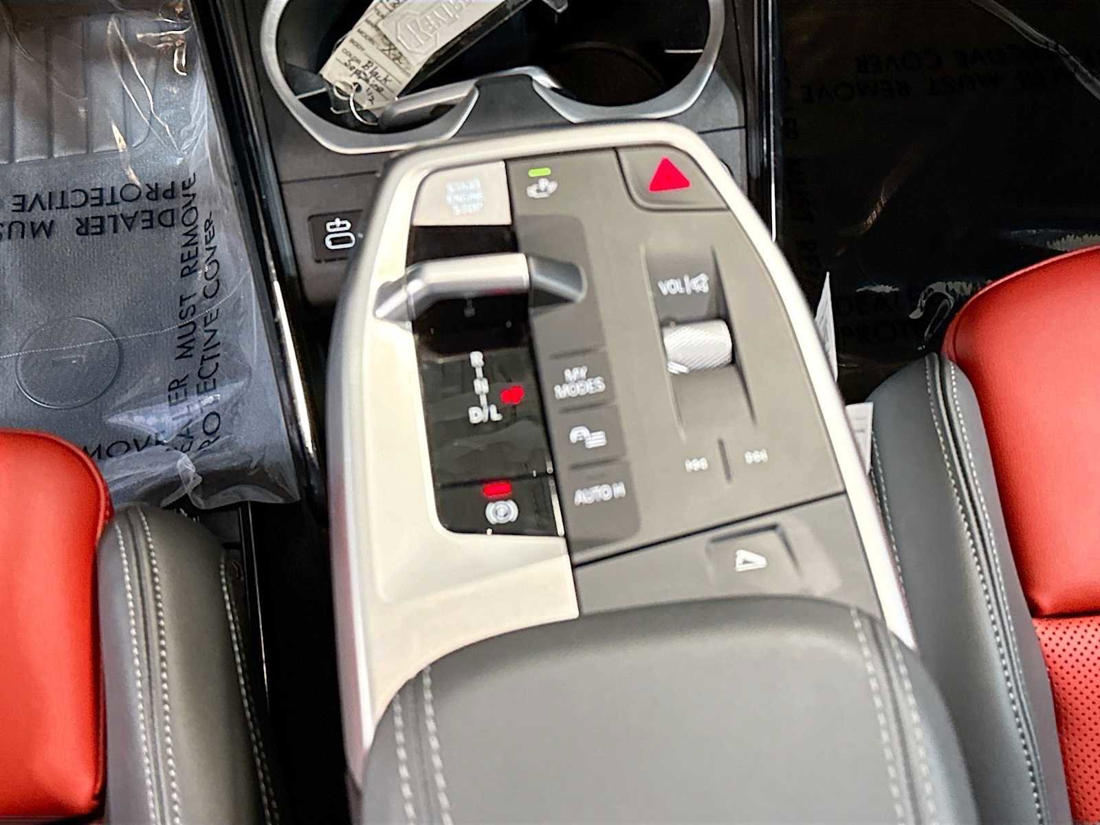 Certified 2025 BMW X2 xDrive28i AWD/4WD image 15