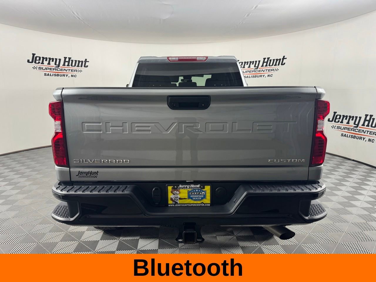 Used 2024 Chevrolet Silverado 2500 Custom AWD/4WD image 7