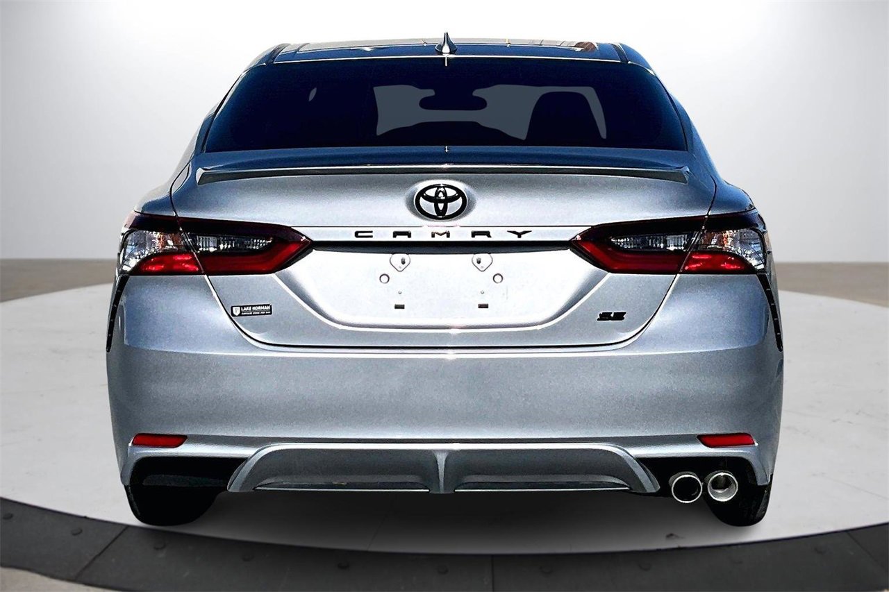 Used 2024 Toyota Camry SE image 8