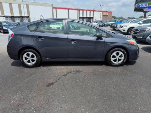 Used 2014 Toyota Prius Two FWD image 7