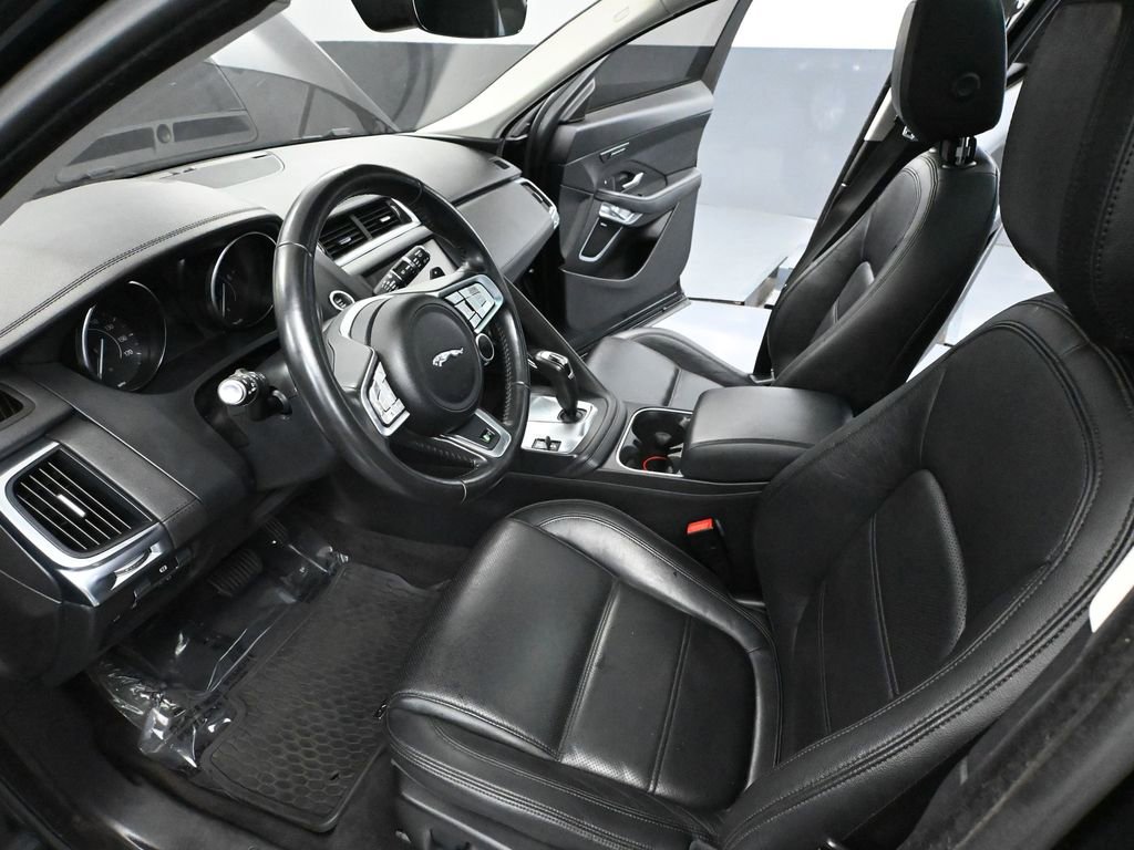 Used 2020 Jaguar E-PACE SE image 25