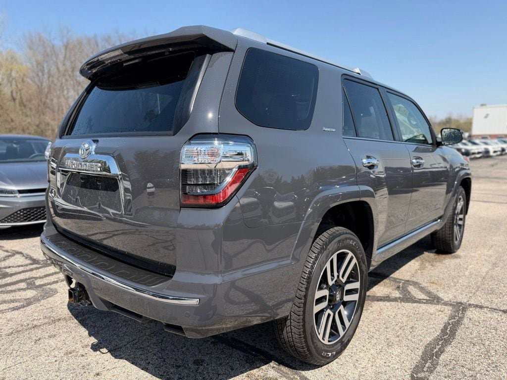 Used 2024 Toyota 4Runner Limited AWD/4WD image 6