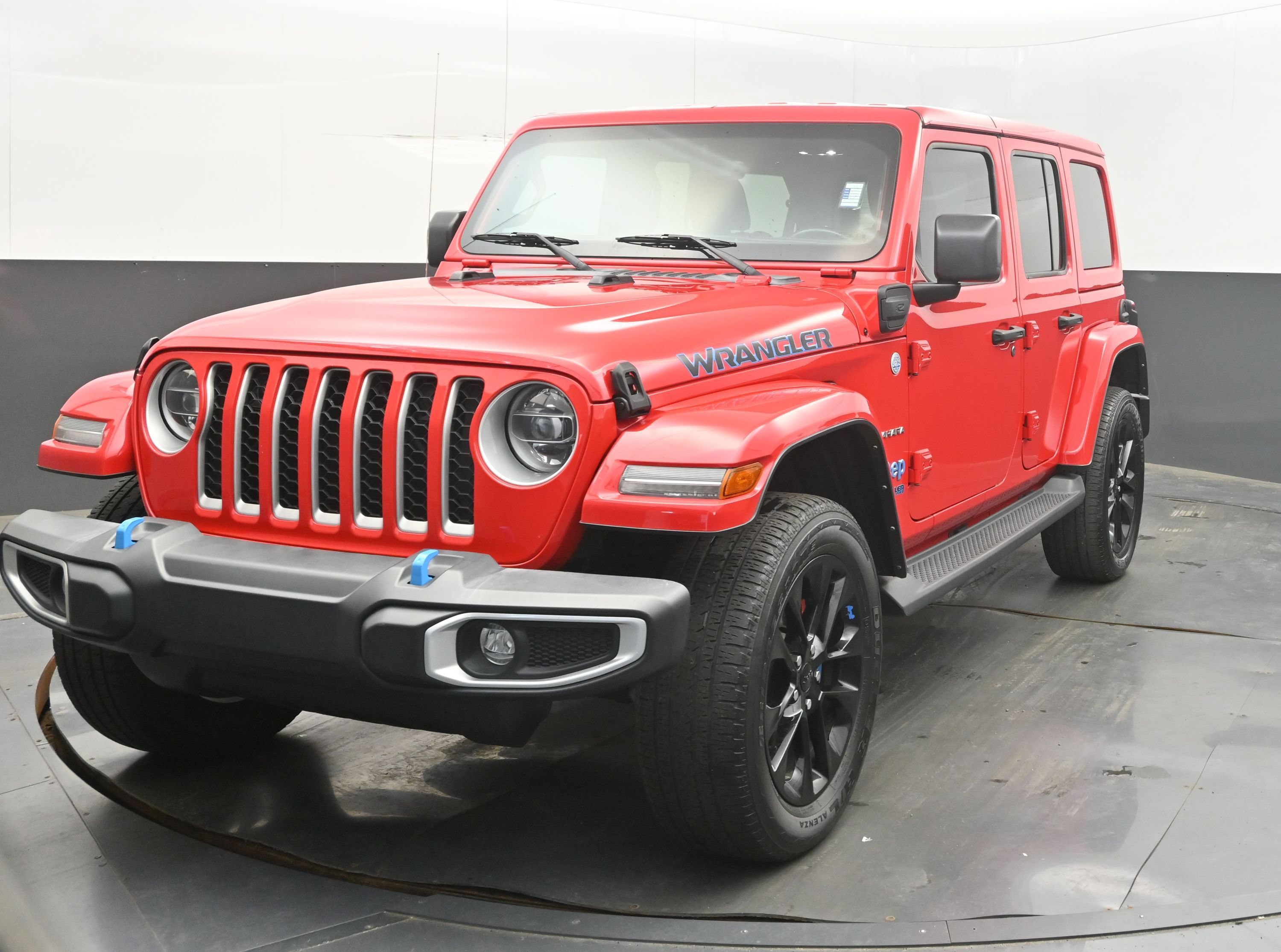 Used 2022 Jeep Wrangler Unlimited Sahara w/ Cold Weather Group AWD/4WD image 4