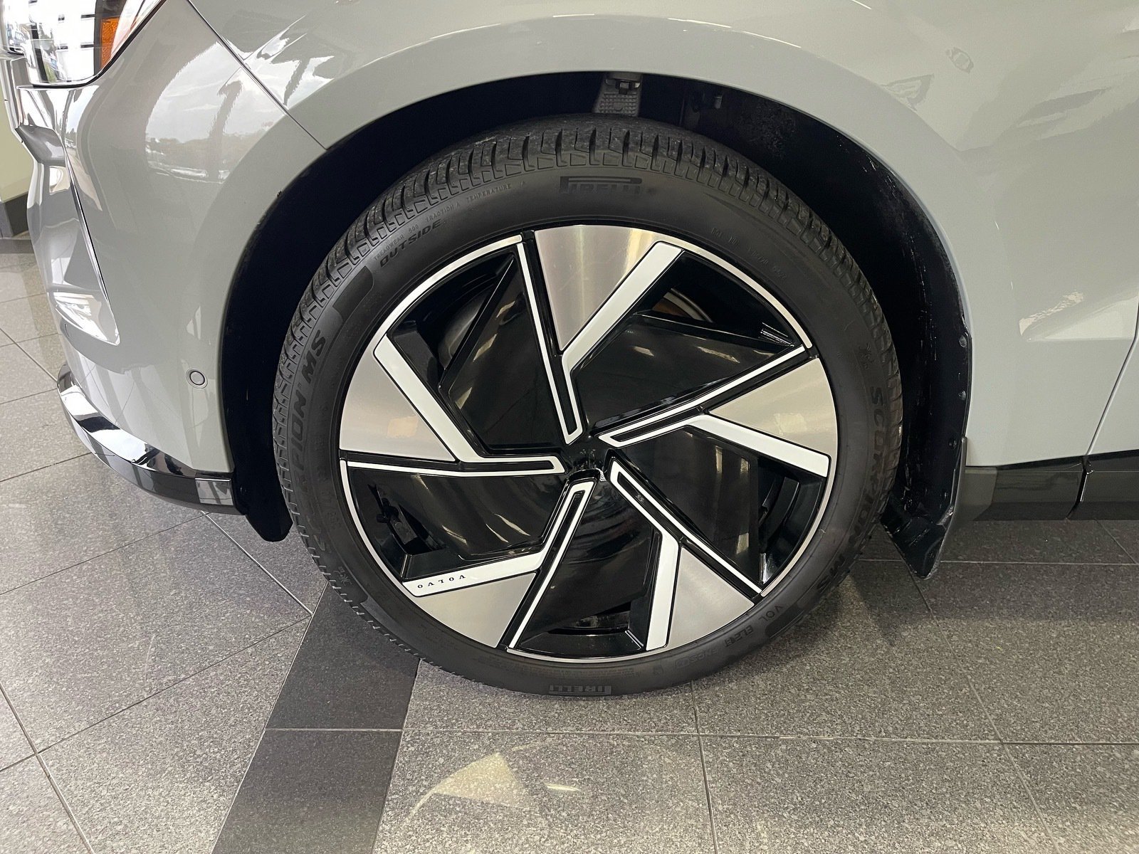 Used 2025 Volvo EX90 Ultra AWD/4WD image 20