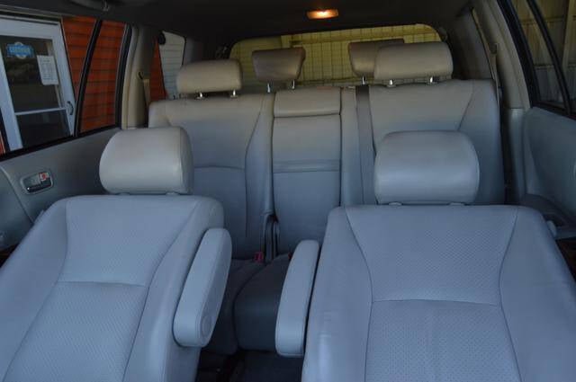Used 2004 Toyota Highlander Limited image 19