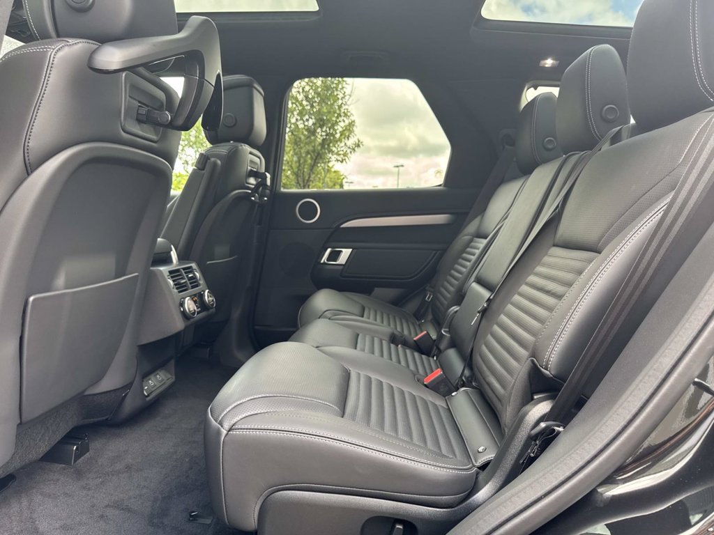 New 2026 Land Rover Discovery Dynamic SE AWD/4WD image 14