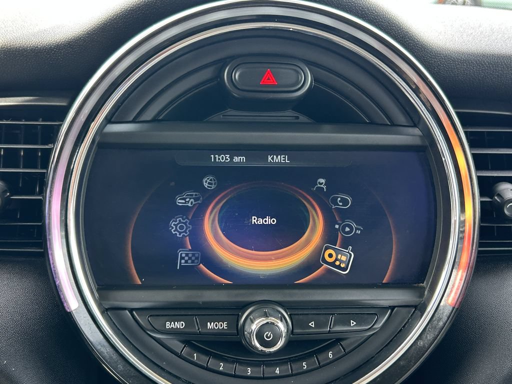 Used 2015 MINI Cooper 4-Door Hardtop FWD image 21