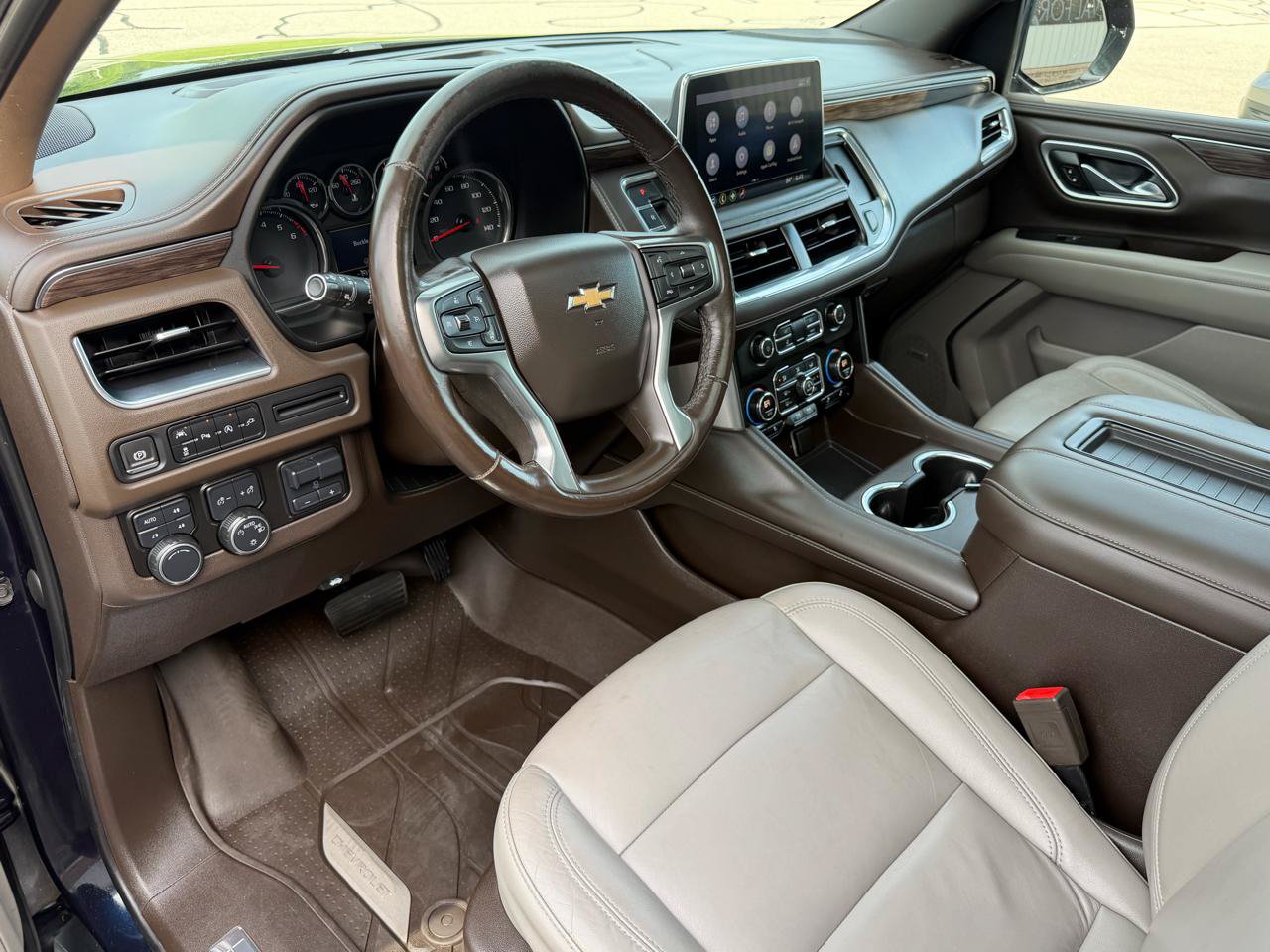 Used 2021 Chevrolet Tahoe LT w/ LT Signature Package AWD/4WD image 14
