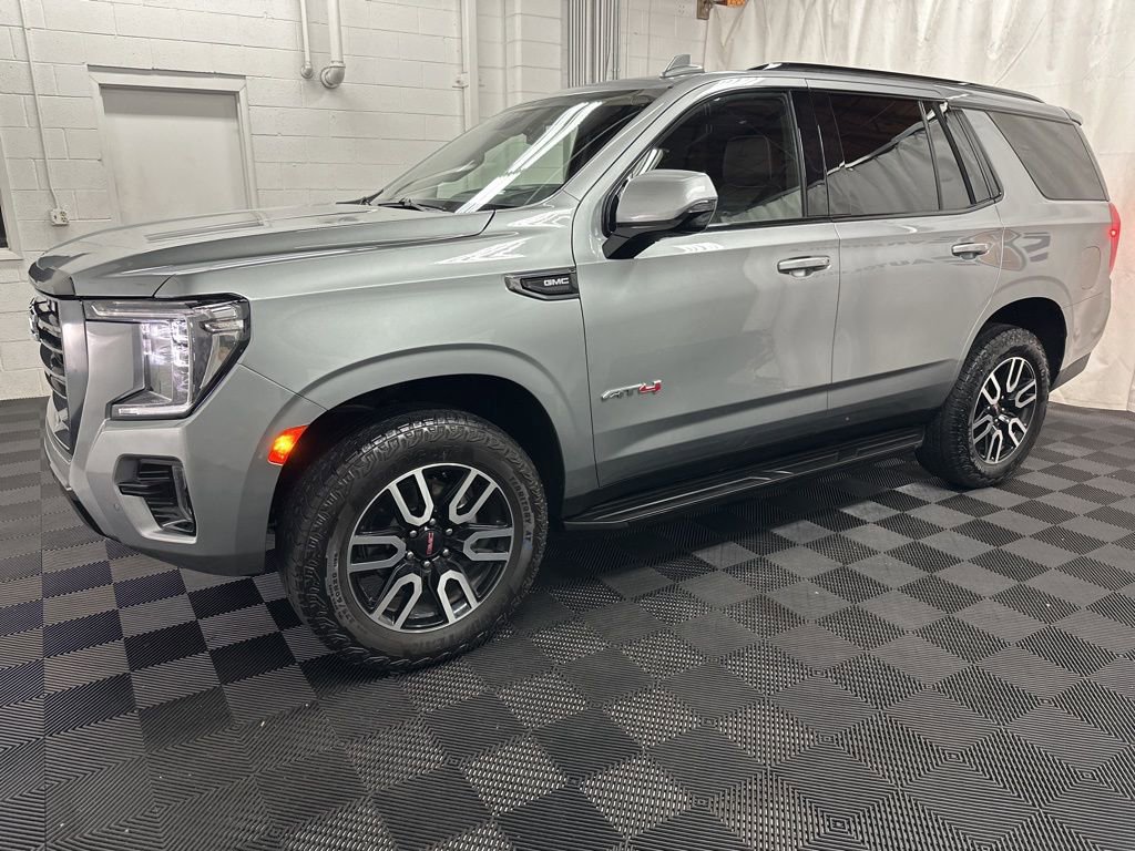 Used 2024 GMC Yukon AT4 w/ Technology Package AWD/4WD image 5