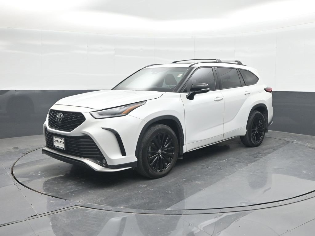 Used 2023 Toyota Highlander L