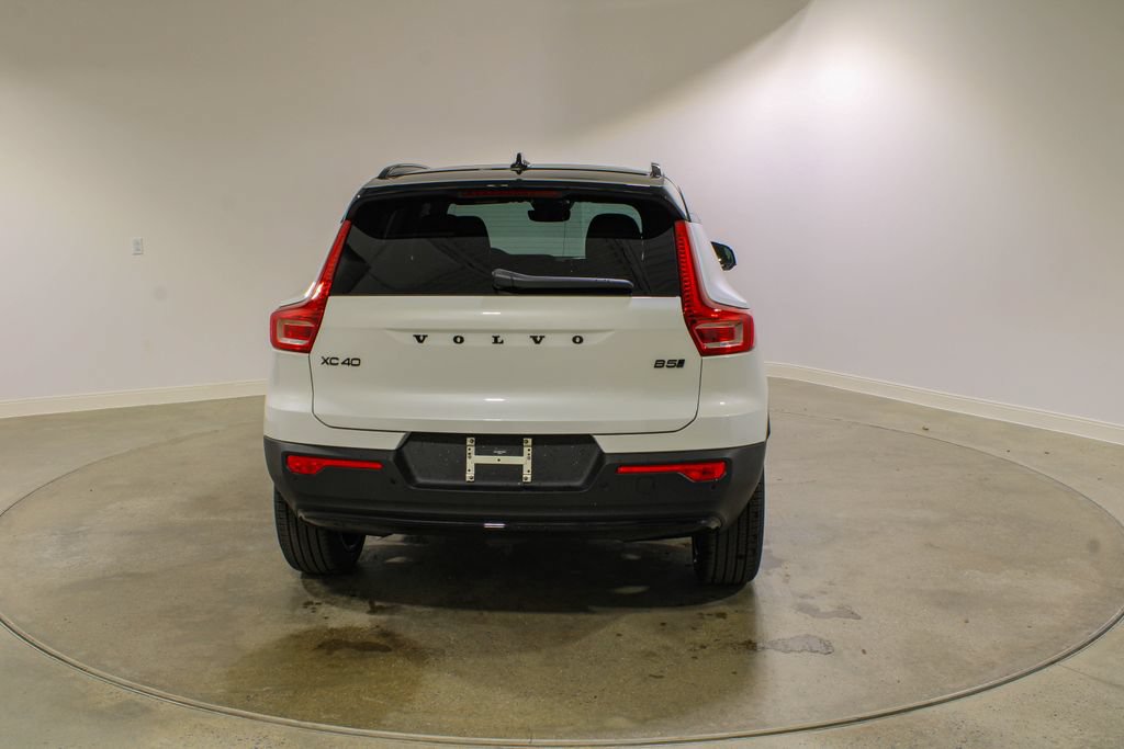 New 2026 Volvo XC40 B5 Ultra w/ Climate Package AWD/4WD image 4