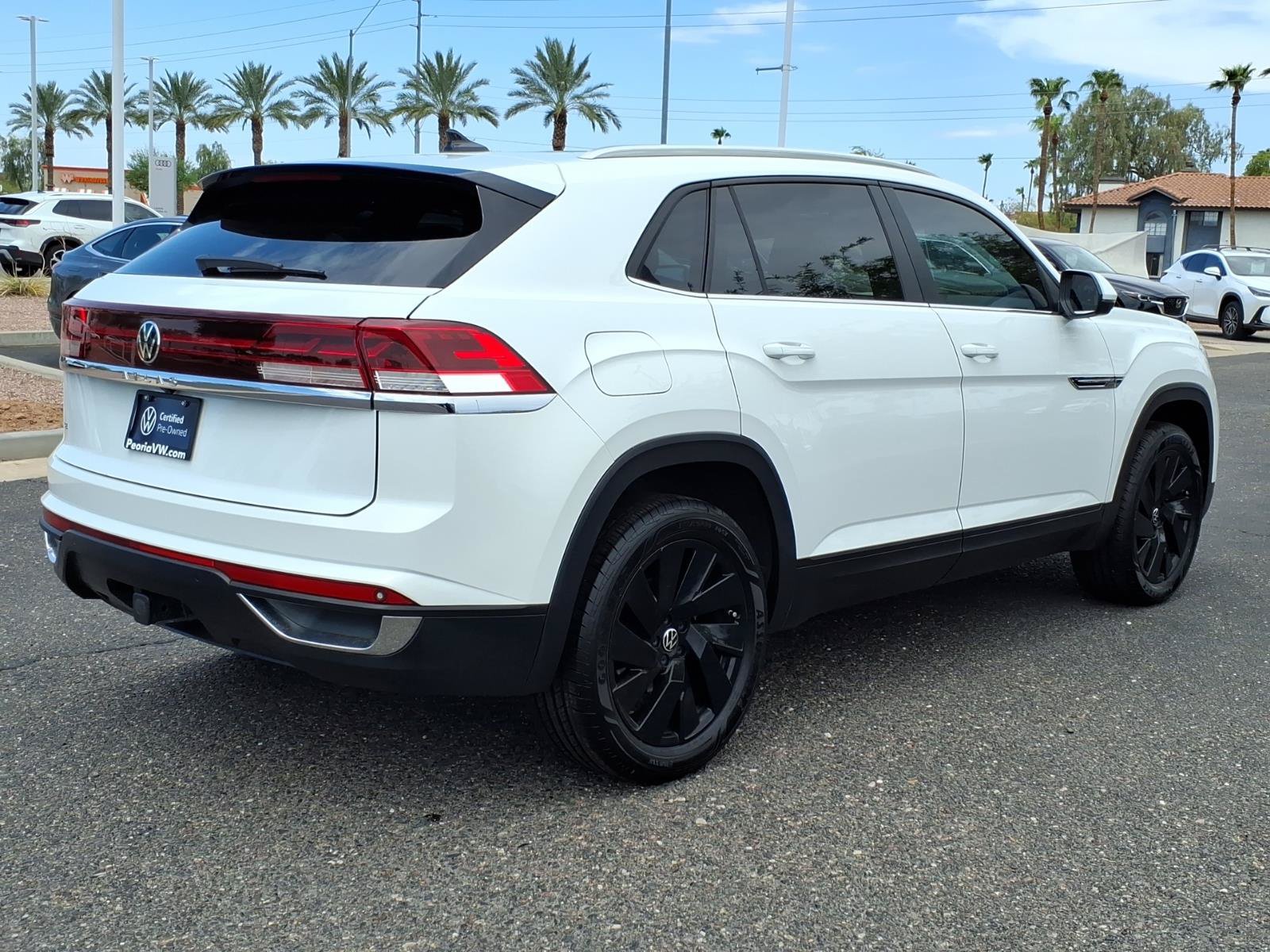 Certified 2024 Volkswagen Atlas Cross Sport SE w/ Panoramic Sunroof Package FWD image 7