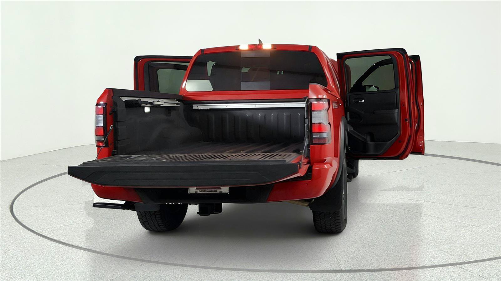 Used 2023 Nissan Frontier PRO-4X w/ Pro-4X Premium Package AWD/4WD image 13