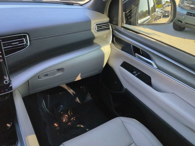 Used 2025 Jeep Wagoneer 4WD w/ Premium Group I image 16
