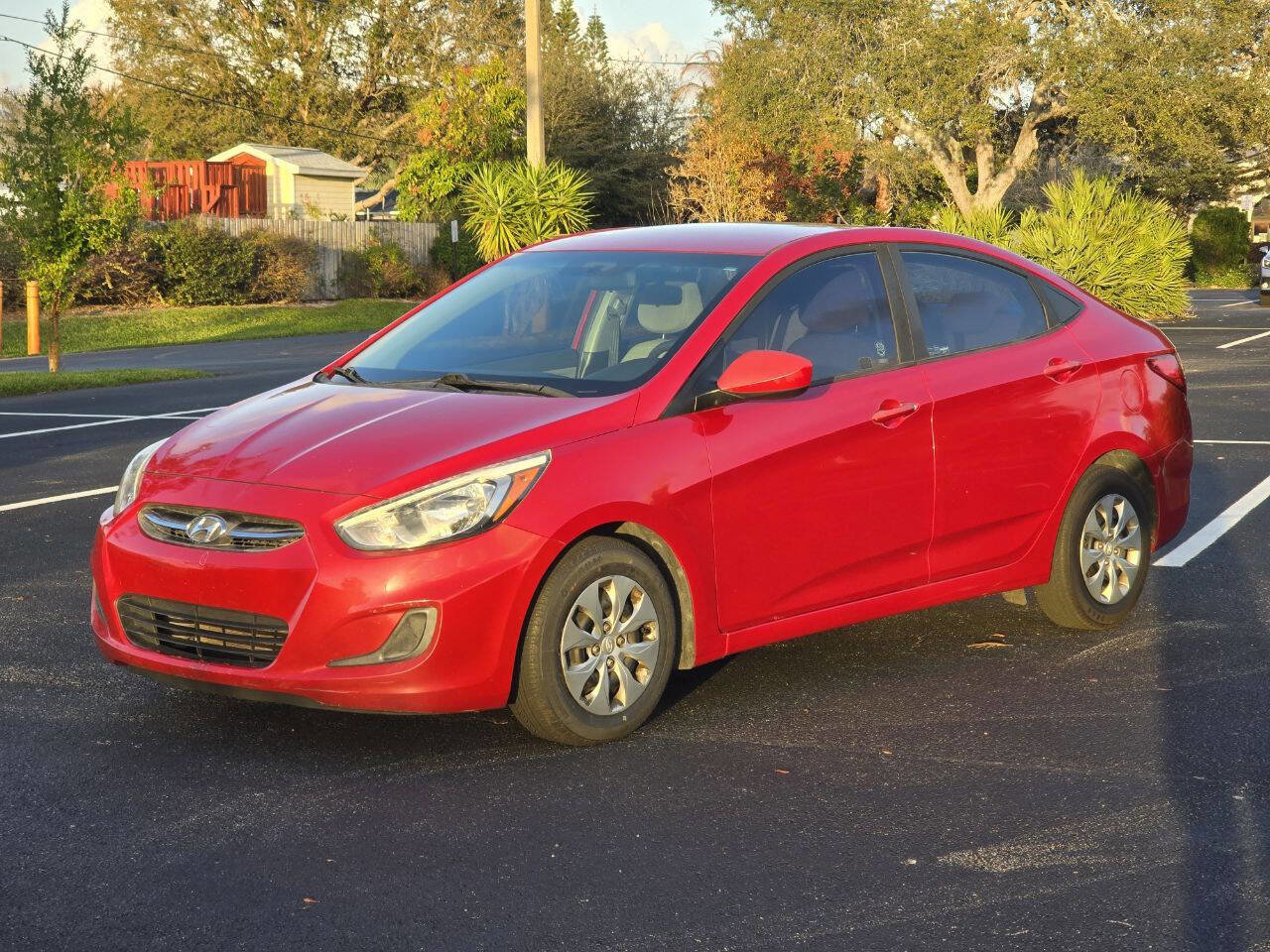 Used 2017 Hyundai Accent SE FWD image 2
