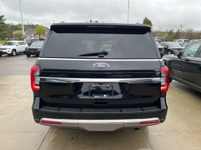 Used 2023 Ford Expedition Limited AWD/4WD image 5