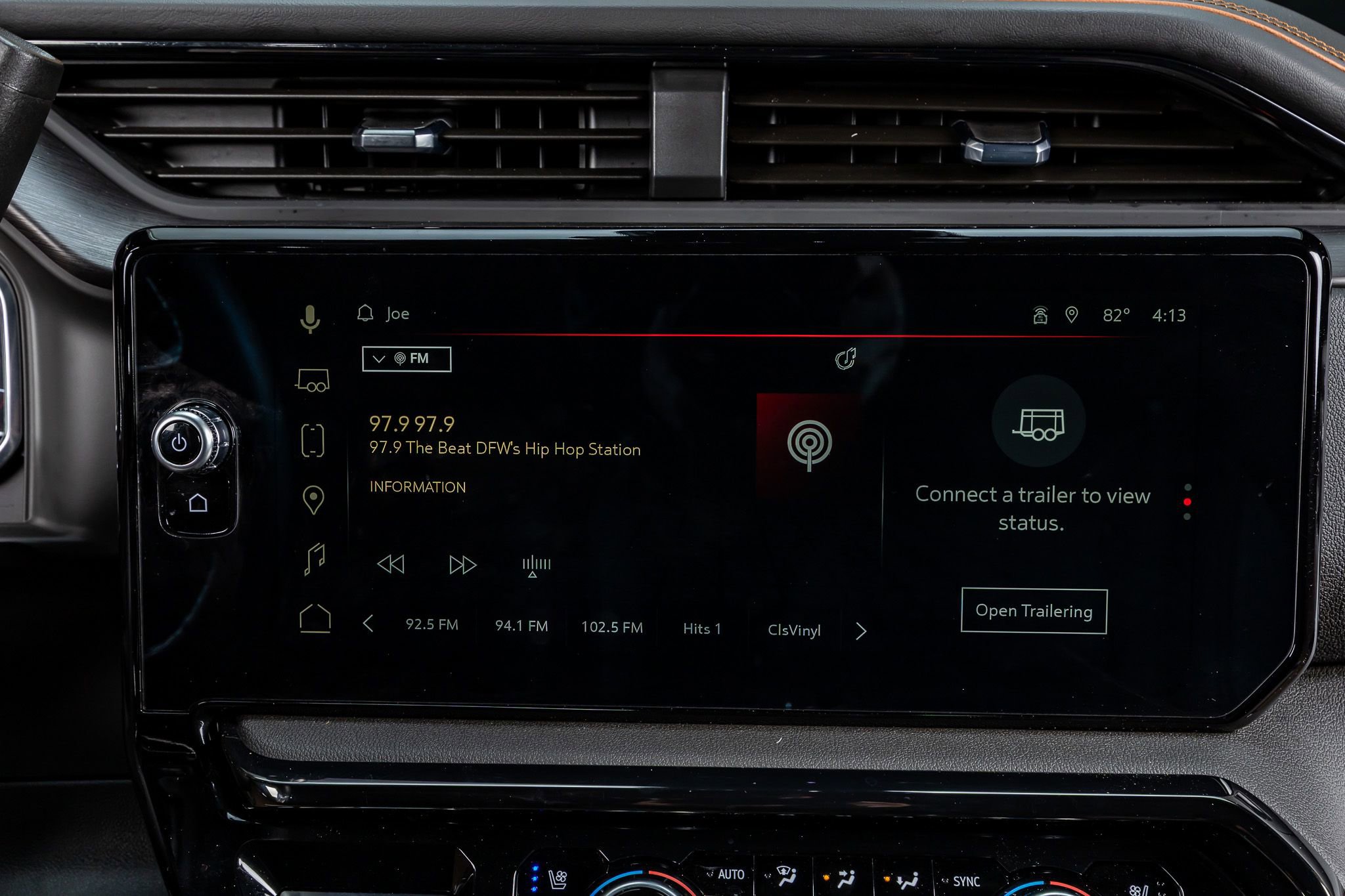 Used 2025 GMC Sierra 2500 AT4 w/ AT4 Premium Plus Package image 24