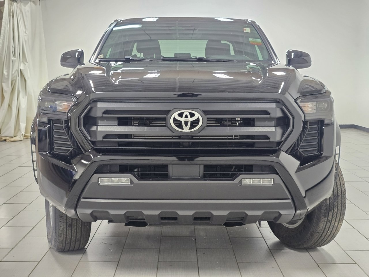 Certified 2025 Toyota Tacoma SR5 image 10