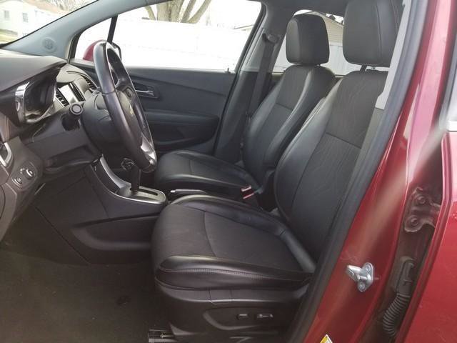 Used 2019 Chevrolet Trax LT w/ LT Convenience Package image 13
