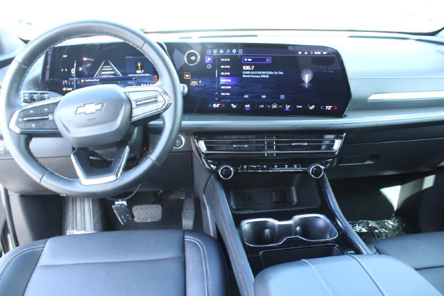 Used 2026 Chevrolet Traverse LT FWD image 12