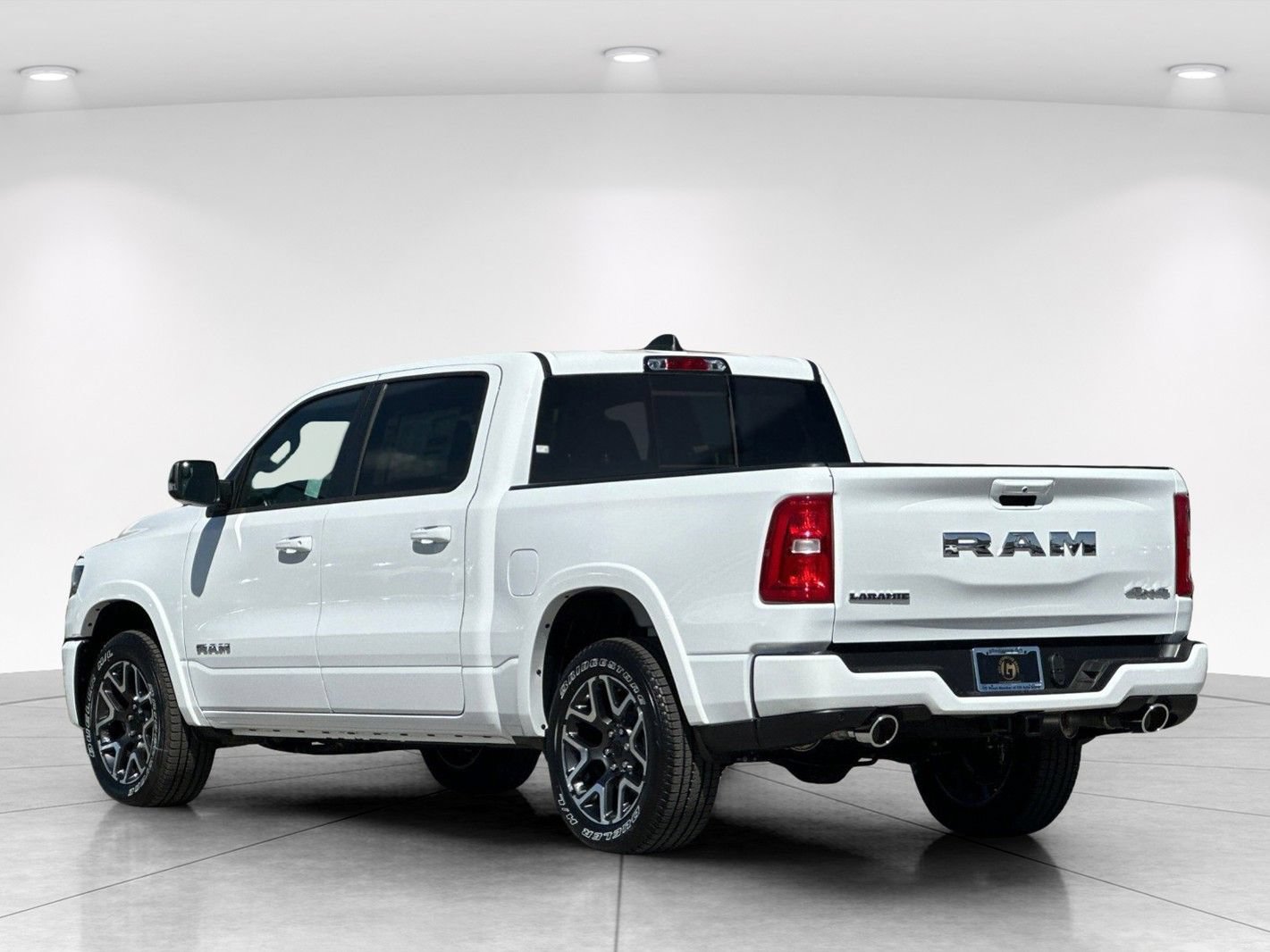 New 2026 RAM 1500 Laramie AWD/4WD image 5