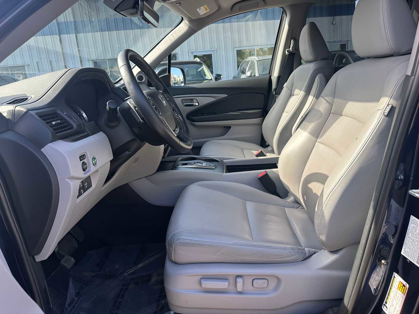 Used 2023 Honda Ridgeline RTL image 17