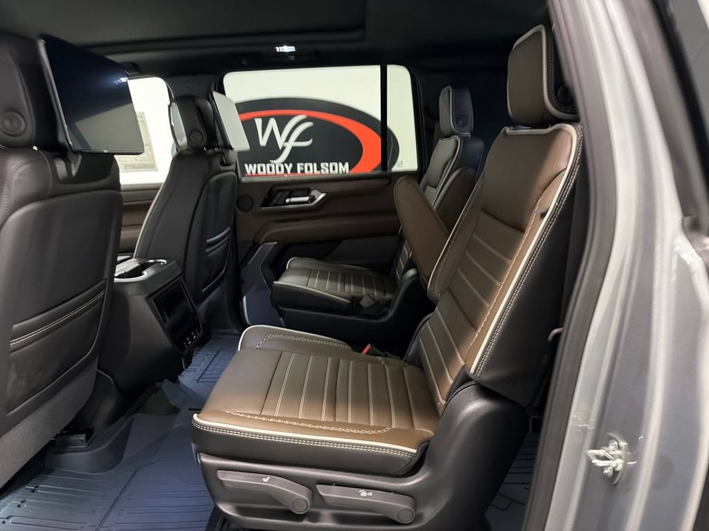 New 2026 GMC Yukon XL Denali Ultimate w/ LPO, Floor Liner Package AWD/4WD image 12