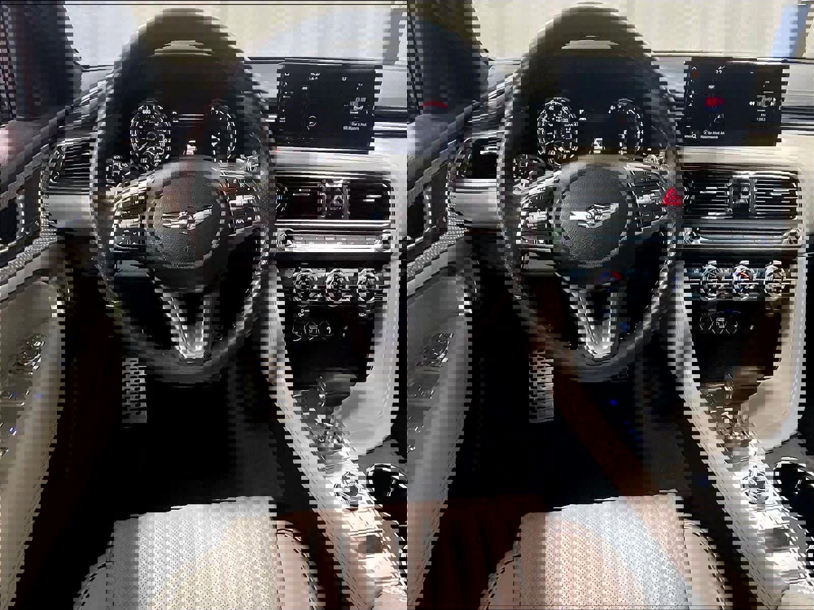 Used 2023 Genesis G70 2.0T w/ Sport Prestige Package image 17