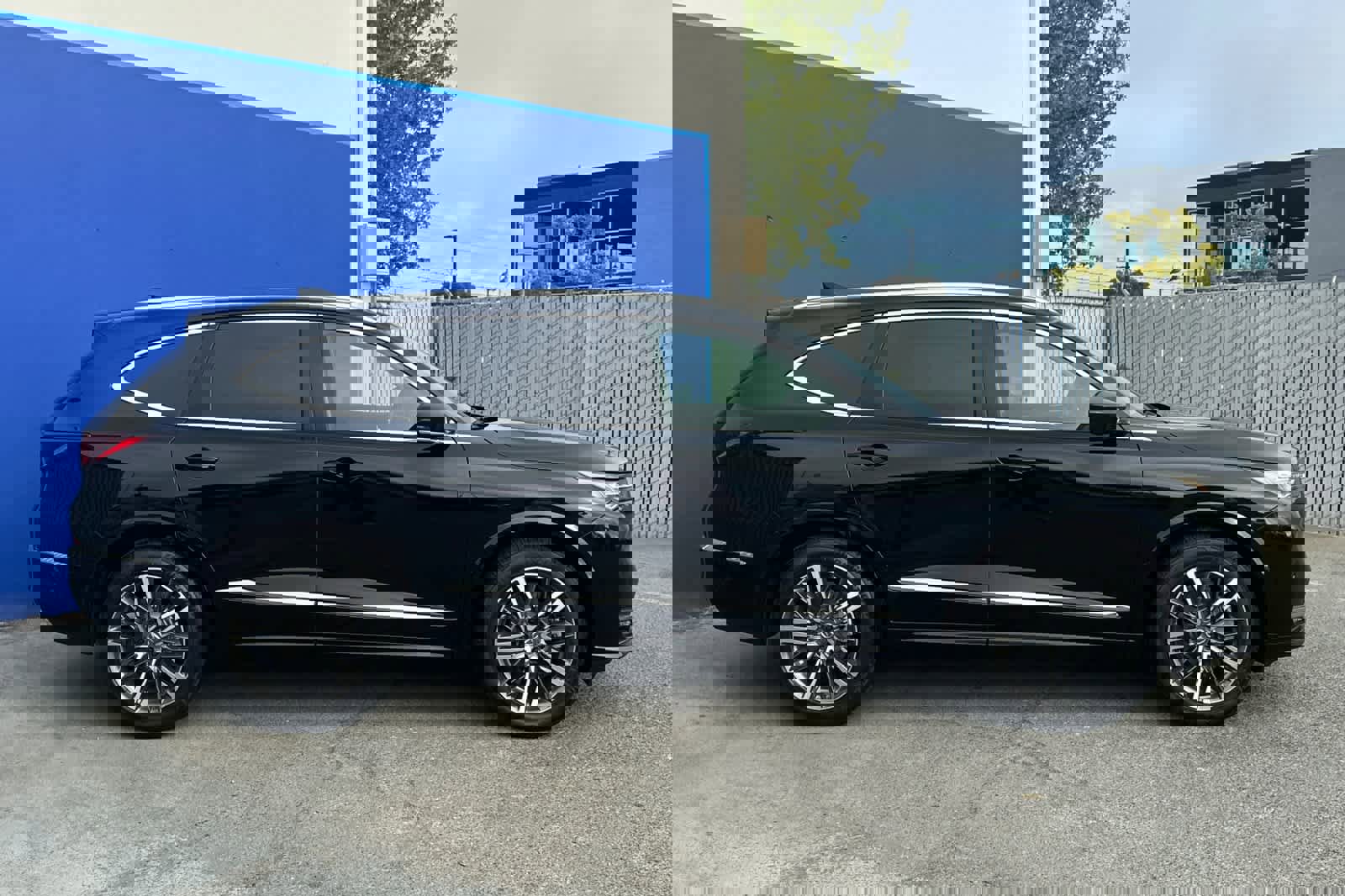 New 2026 Acura MDX SH-AWD w/ Advance Package image 3