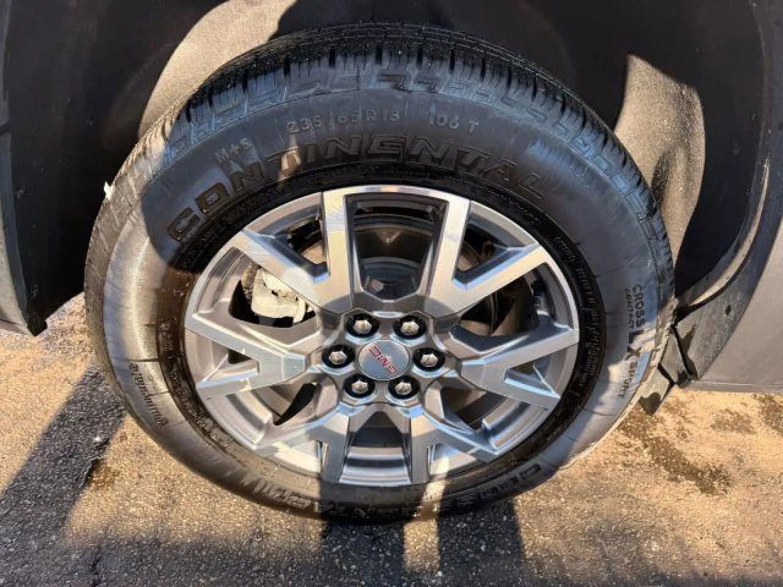 Used 2022 GMC Acadia SLT w/ LPO, Floor Liner Package image 41