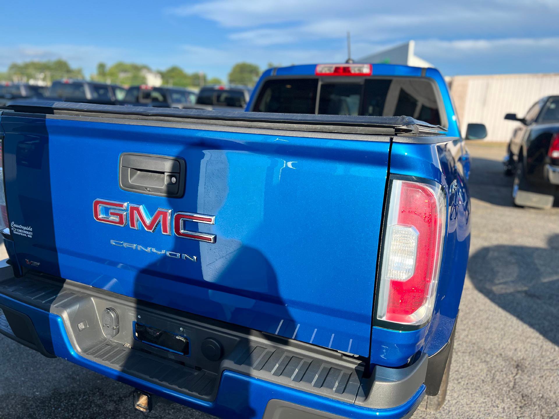 Used 2022 GMC Canyon Elevation image 4