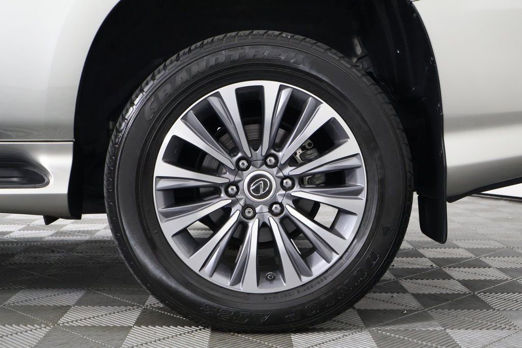 Used 2023 Lexus GX 460 Luxury w/ Off Road Package image 17