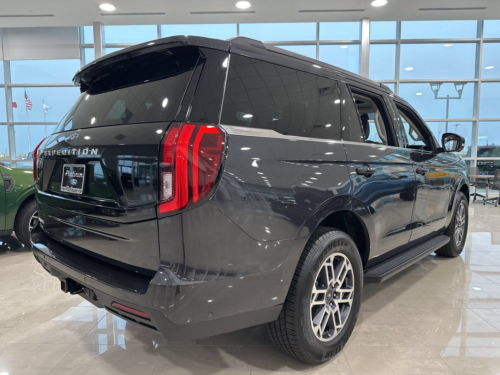 New 2025 Ford Expedition Active RWD image 33
