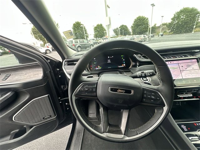 Used 2024 Jeep Grand Cherokee Limited 4xe image 11