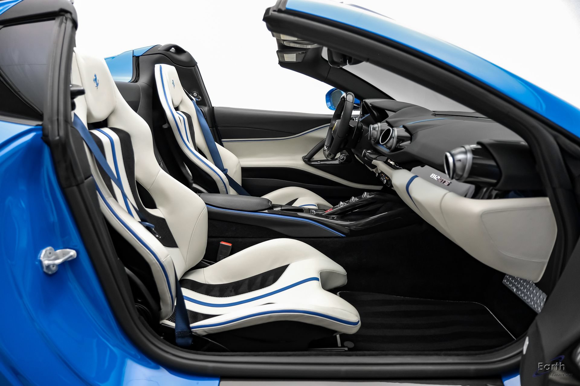 Used 2022 Ferrari 812 GTS RWD image 60