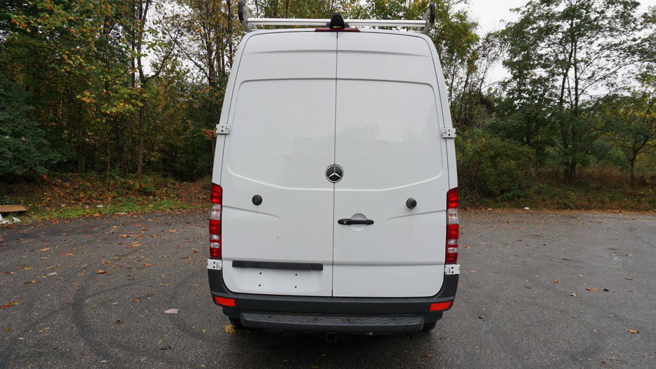 Used 2017 Mercedes-Benz Sprinter 2500 image 4