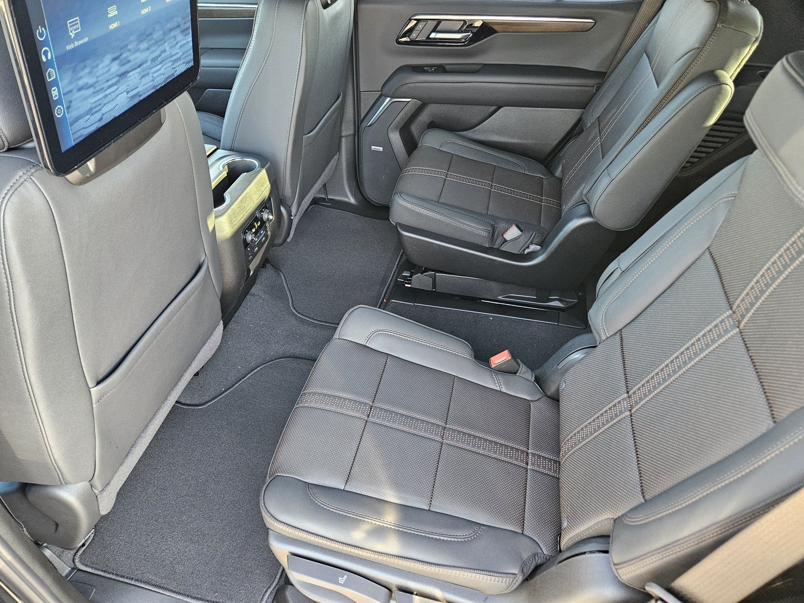 New 2026 Chevrolet Tahoe High Country AWD/4WD image 20