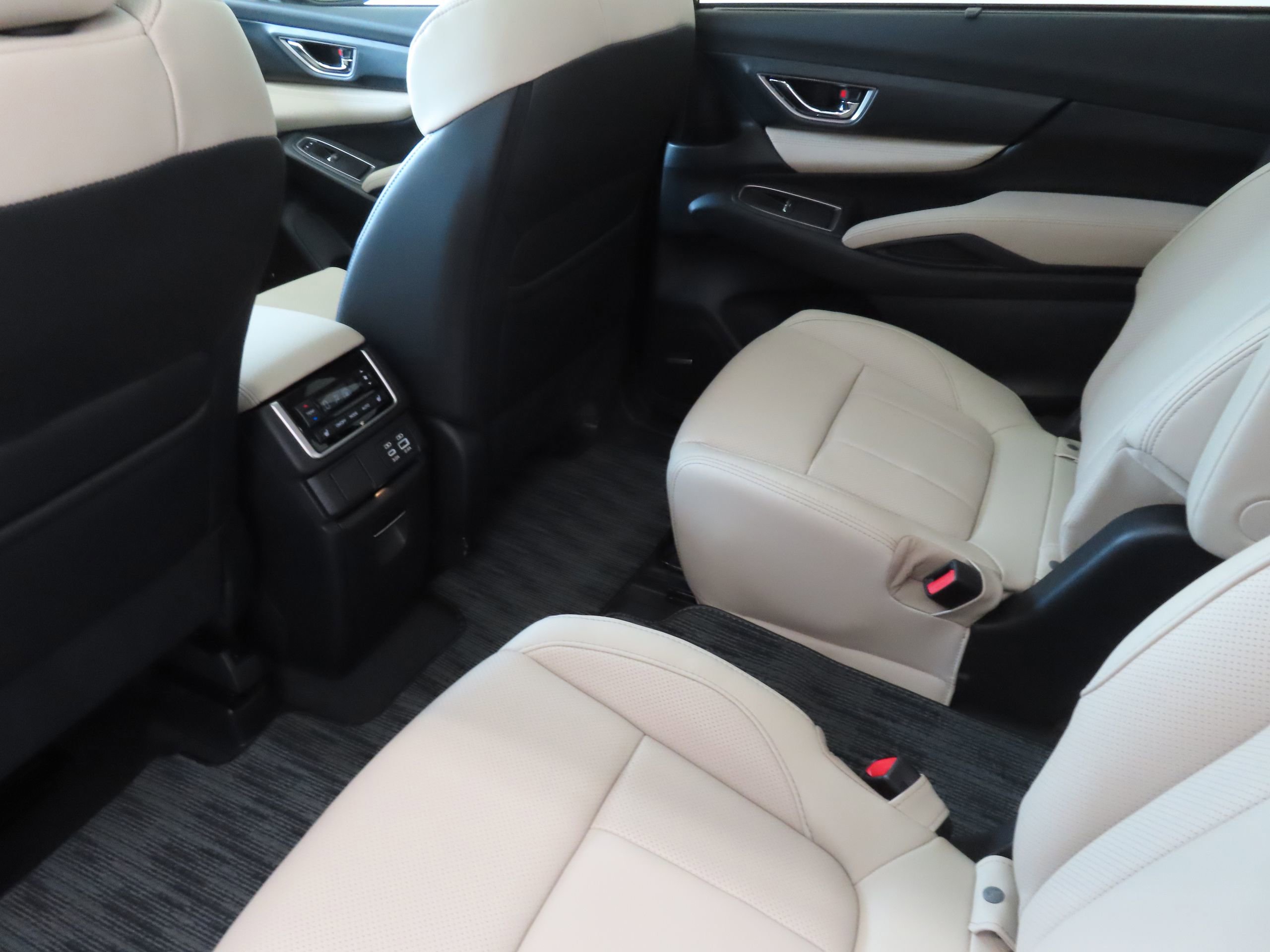 New 2026 Subaru Ascent Limited image 24