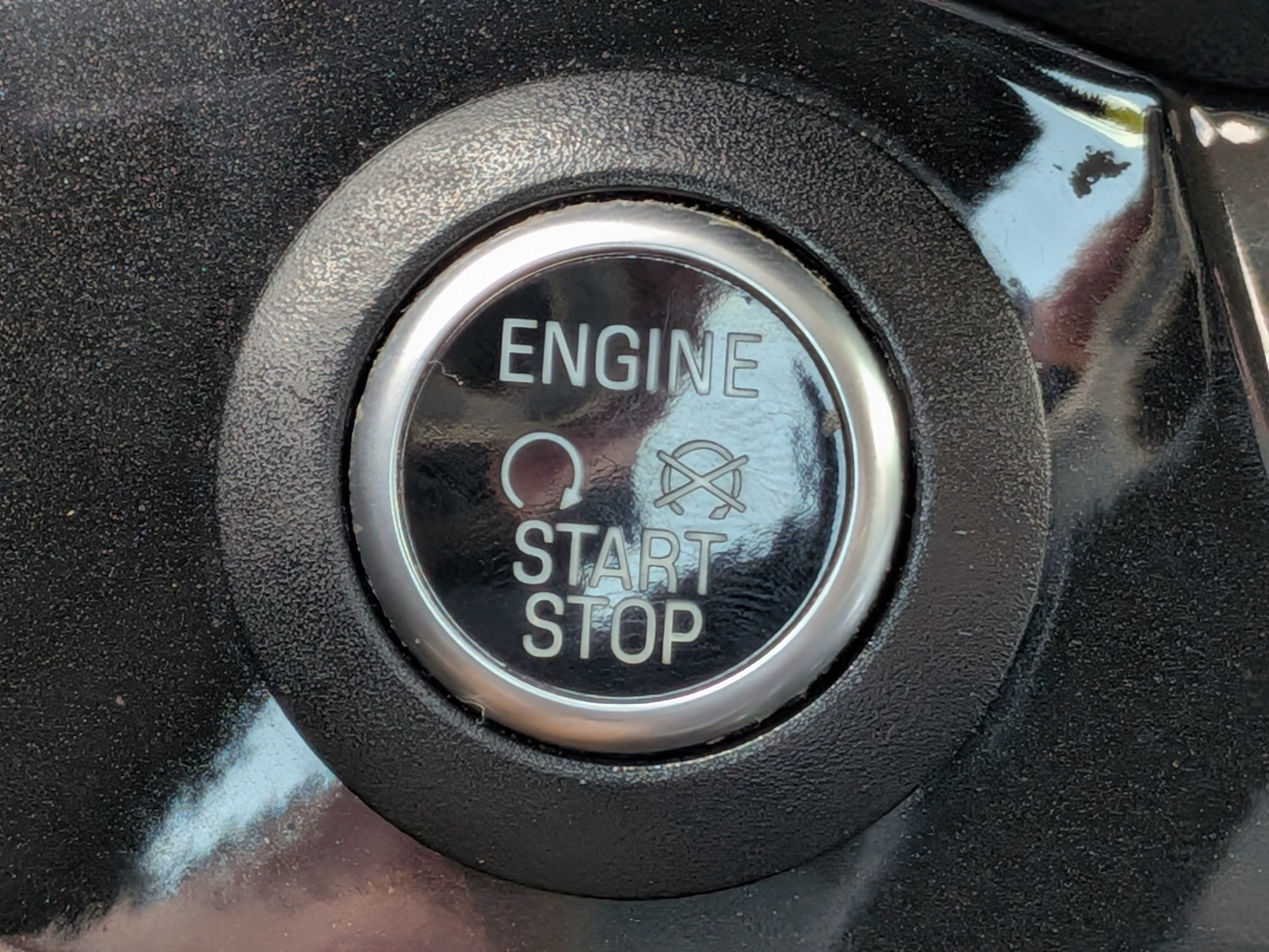 Used 2017 Ford Escape Titanium FWD image 34
