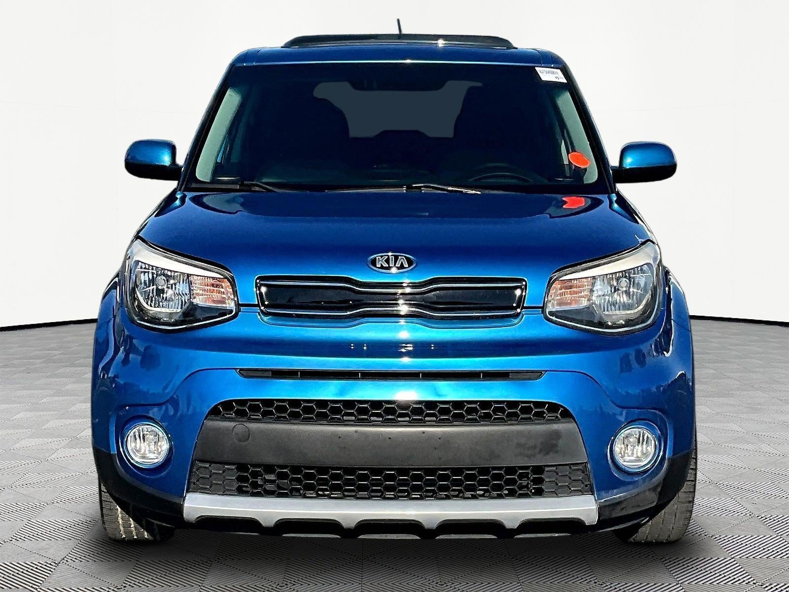 Used 2018 Kia Soul + FWD image 2