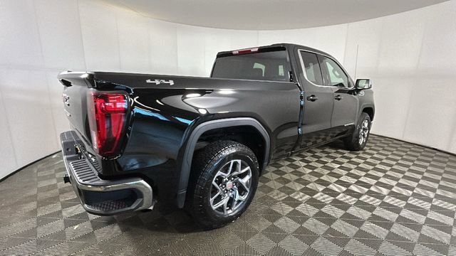 New 2026 GMC Sierra 1500 SLE AWD/4WD image 3