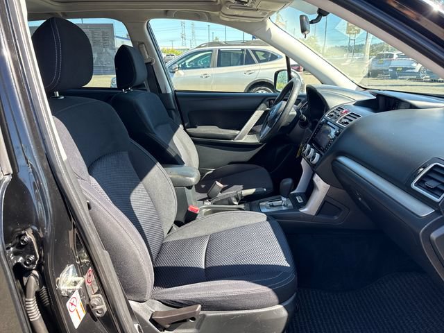 Used 2017 Subaru Forester 2.5i Premium w/ All-Weather Package AWD/4WD image 9