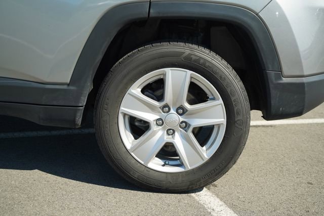 Used 2022 Jeep Compass Latitude w/ Convenience Group image 41