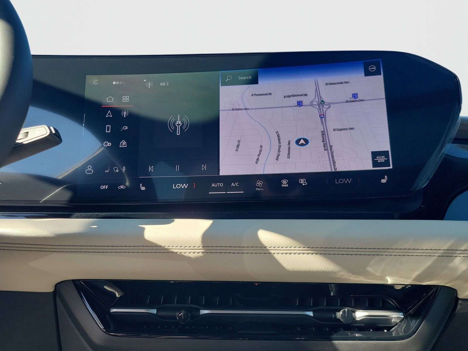 New 2025 Audi Q6 e-tron Premium image 25