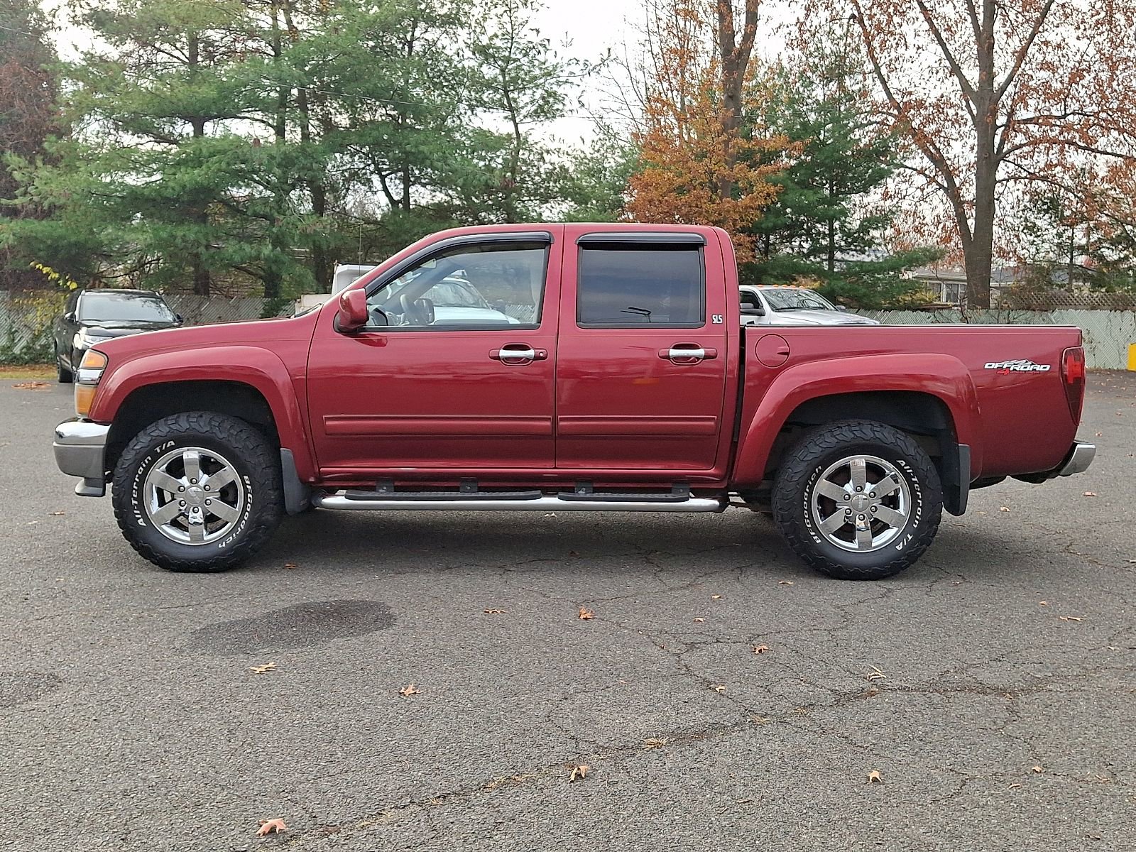 Used 2011 GMC Canyon SLE image 4