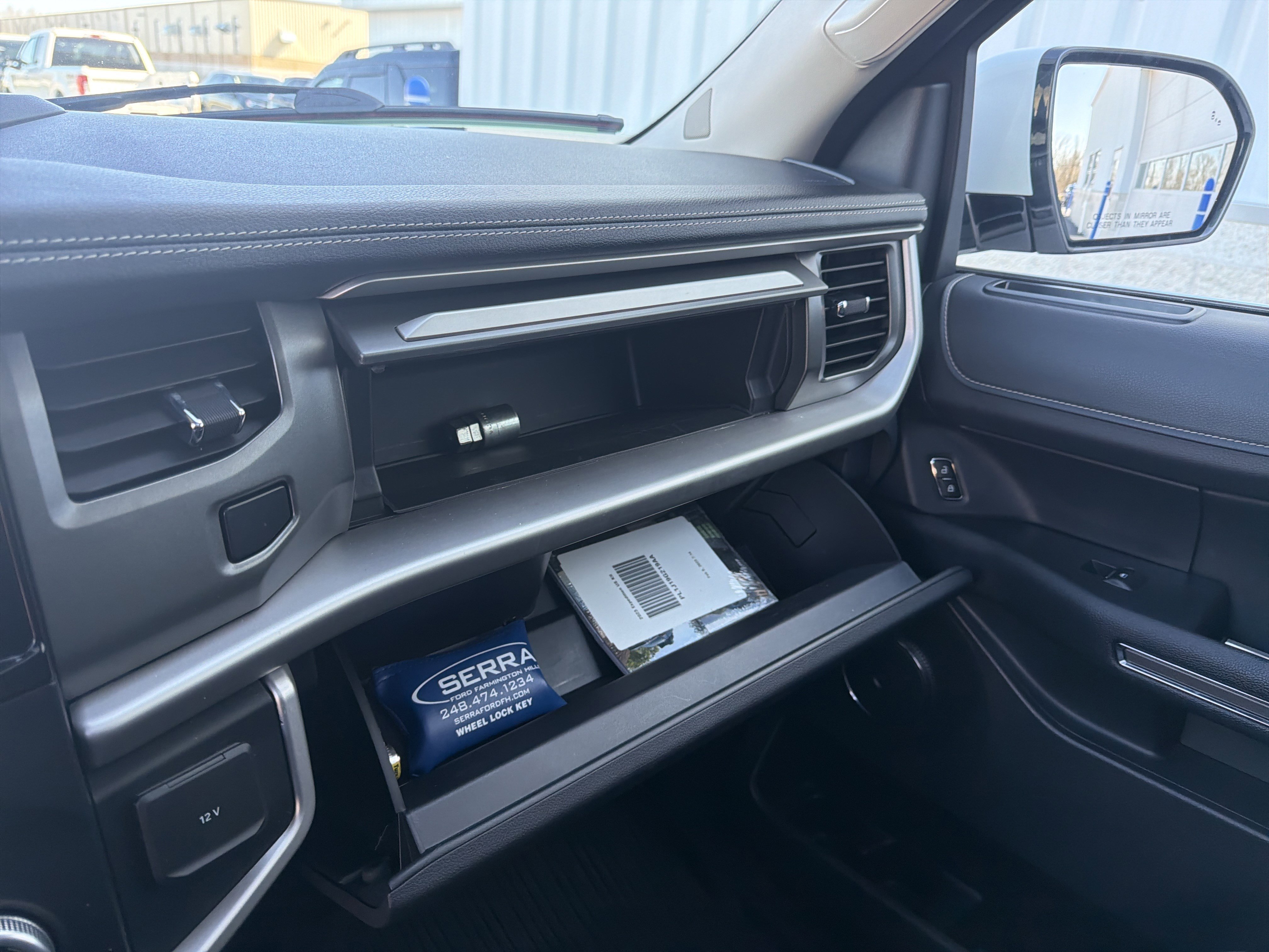 Used 2023 Ford Expedition XLT AWD/4WD image 42