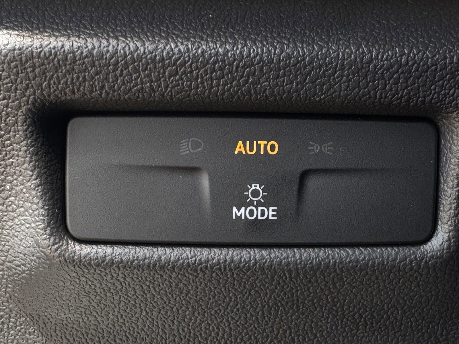 New 2026 Volkswagen Tiguan S FWD image 21