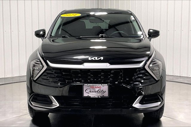 Used 2024 Kia Sportage LX AWD/4WD image 2