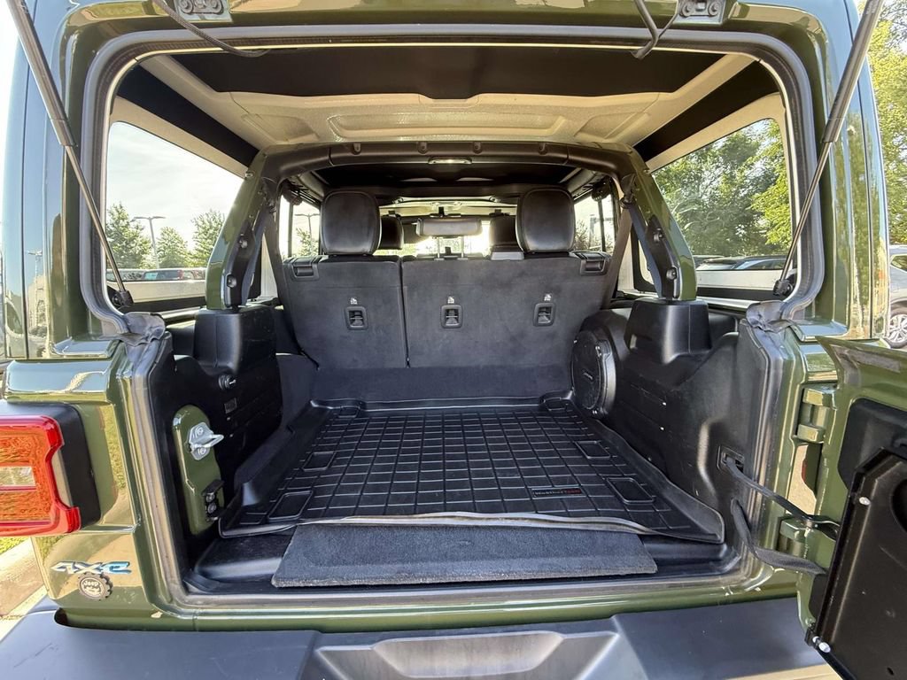 Used 2021 Jeep Wrangler Unlimited Sahara w/ Cold Weather Group AWD/4WD image 35