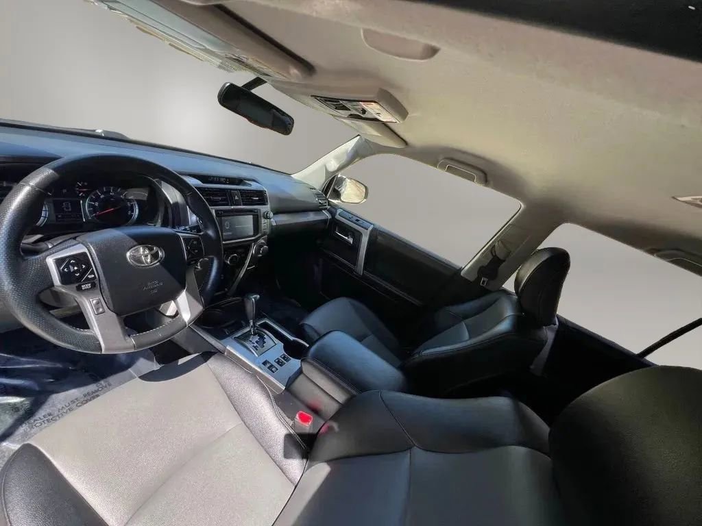Used 2017 Toyota 4Runner SR5 Premium RWD image 8